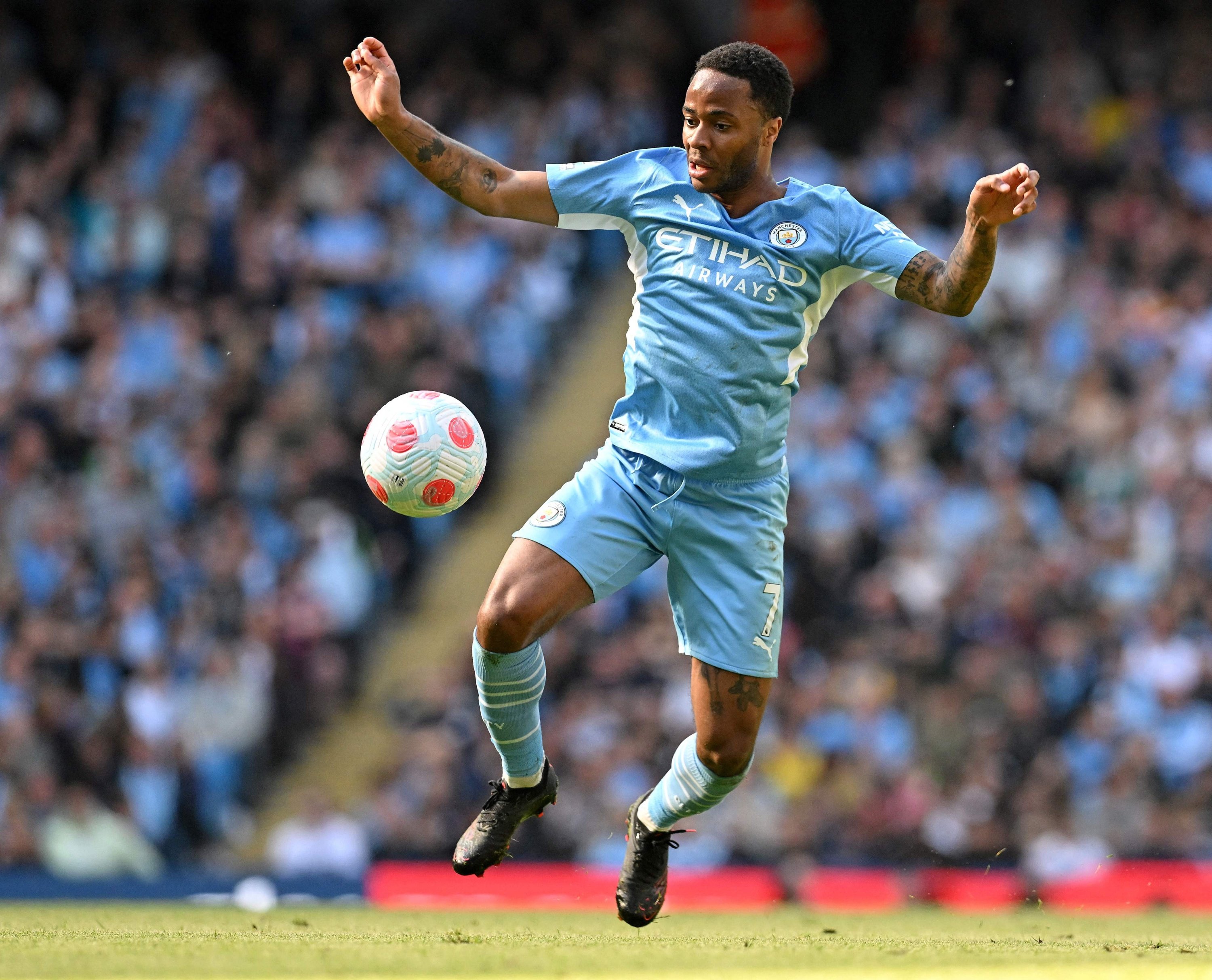 Chelsea Signs Raheem Sterling From Man City For Over 57m Daily Sabah