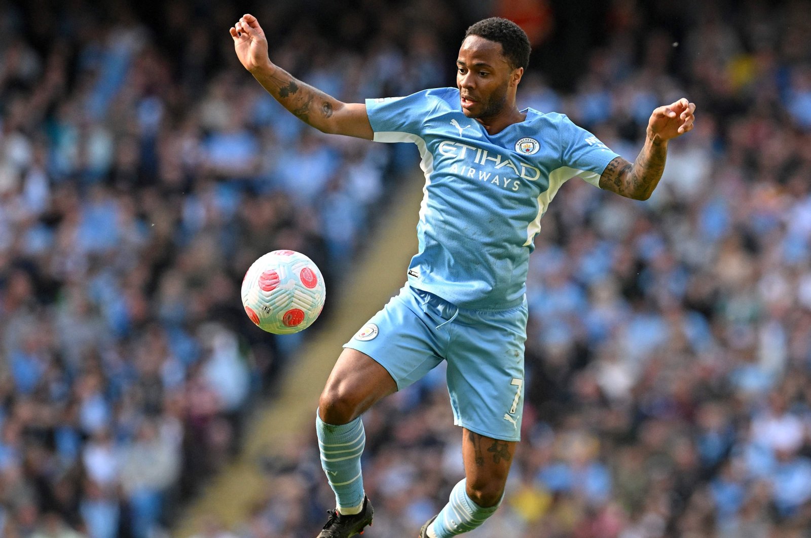 Raheem Sterling controls the ball during a Premier League match against Newcastle United, Manchester, England, May 8, 2022. (AFP Photo)
