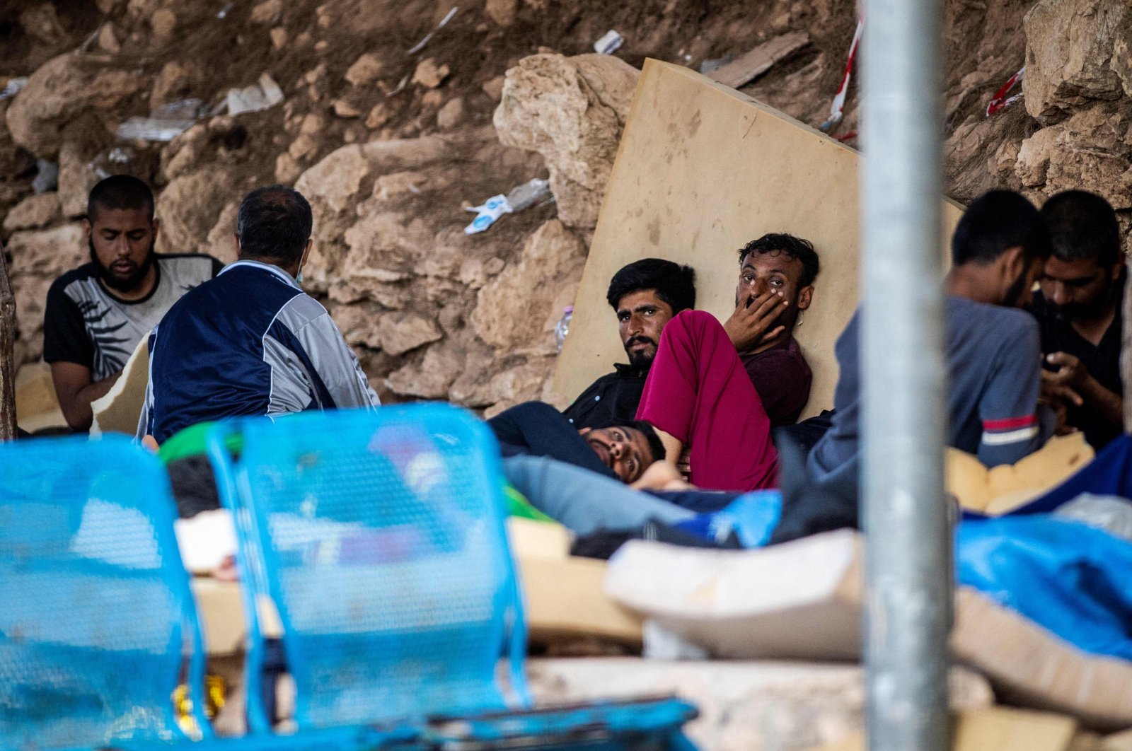 Italia membersihkan kamp pengungsi Lampedusa yang penuh sesak