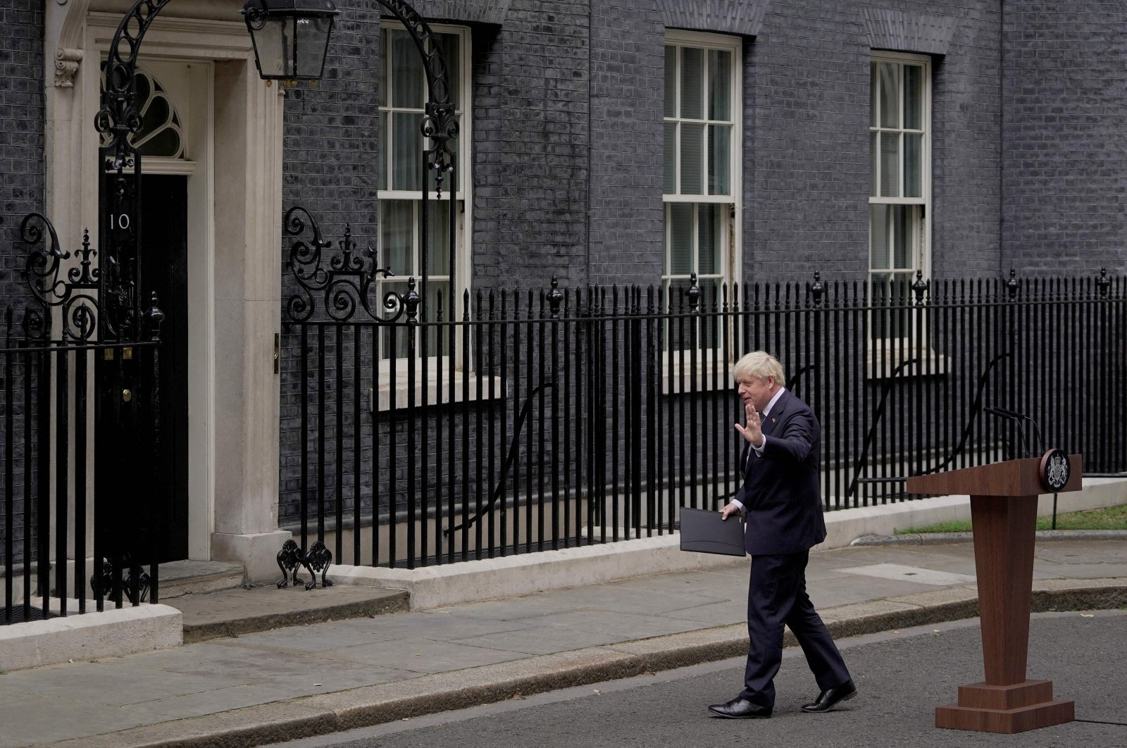 Britain&#039;s Prime Minister Boris Johnson waves after making a statement in front of 10 Downing Street in central London, Britain, July 7, 2022. (AFP Photo)