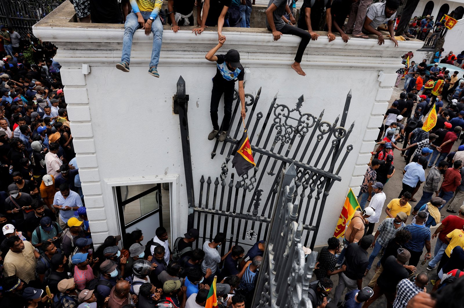 Demonstrators protest inside the presidential residential premises, after President Gotabaya Rajapaksa fled, amid the country&#039;s economic crisis, in Colombo, Sri Lanka, July 9, 2022. (Reuters Photo)