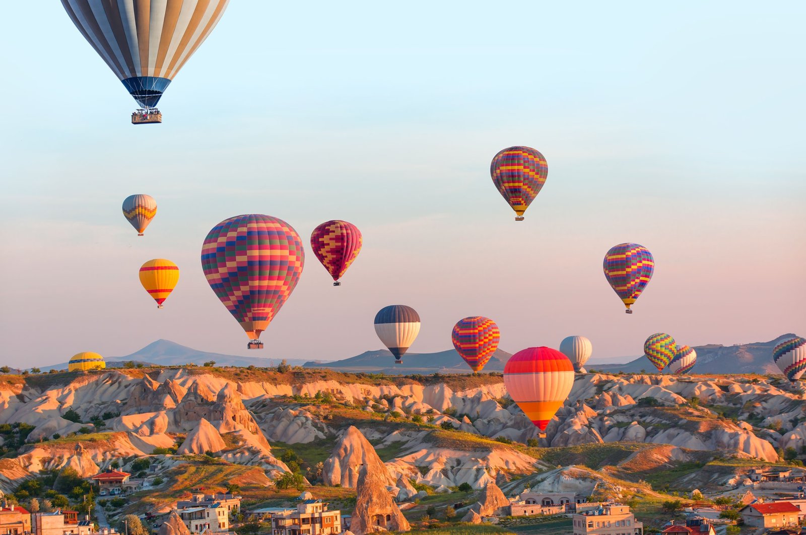 The skies of central Turkey&#039;s Cappadocia will once again be adorned with colorful balloons. (Shutterstock Photo)