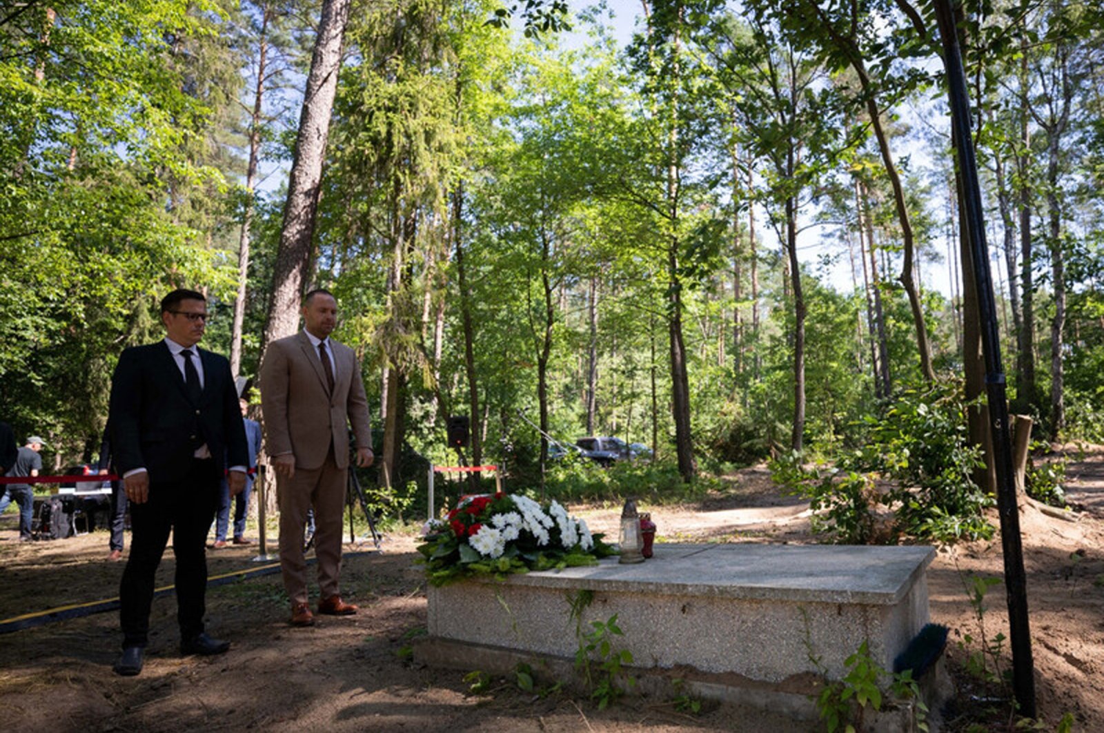 Kuburan massal berisi abu 8.000 korban Perang Dunia II ditemukan di Polandia