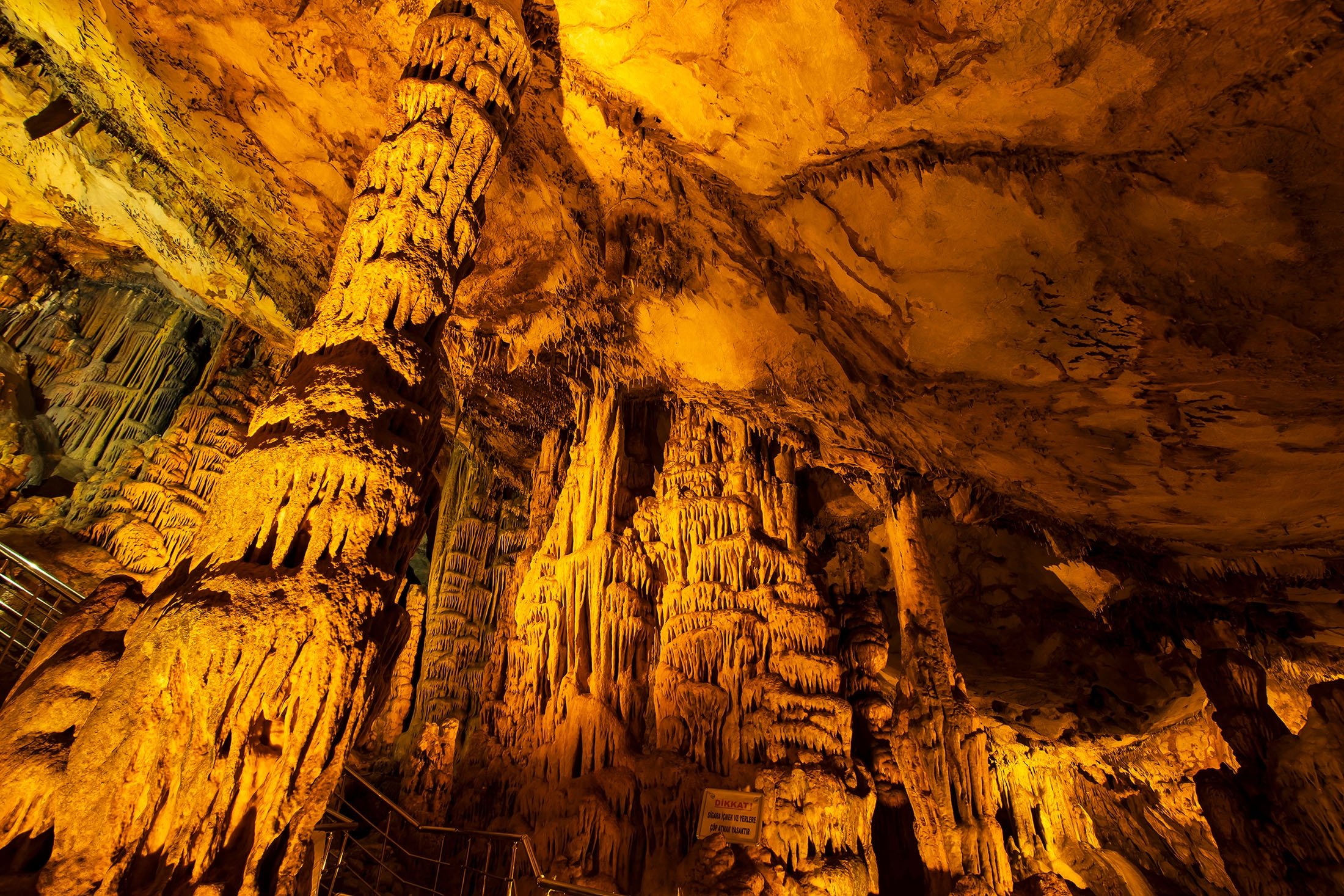 Gua Ballıca, di Tokat Turki utara, adalah salah satu gua terbesar di dunia.  (Foto Shutterstock)