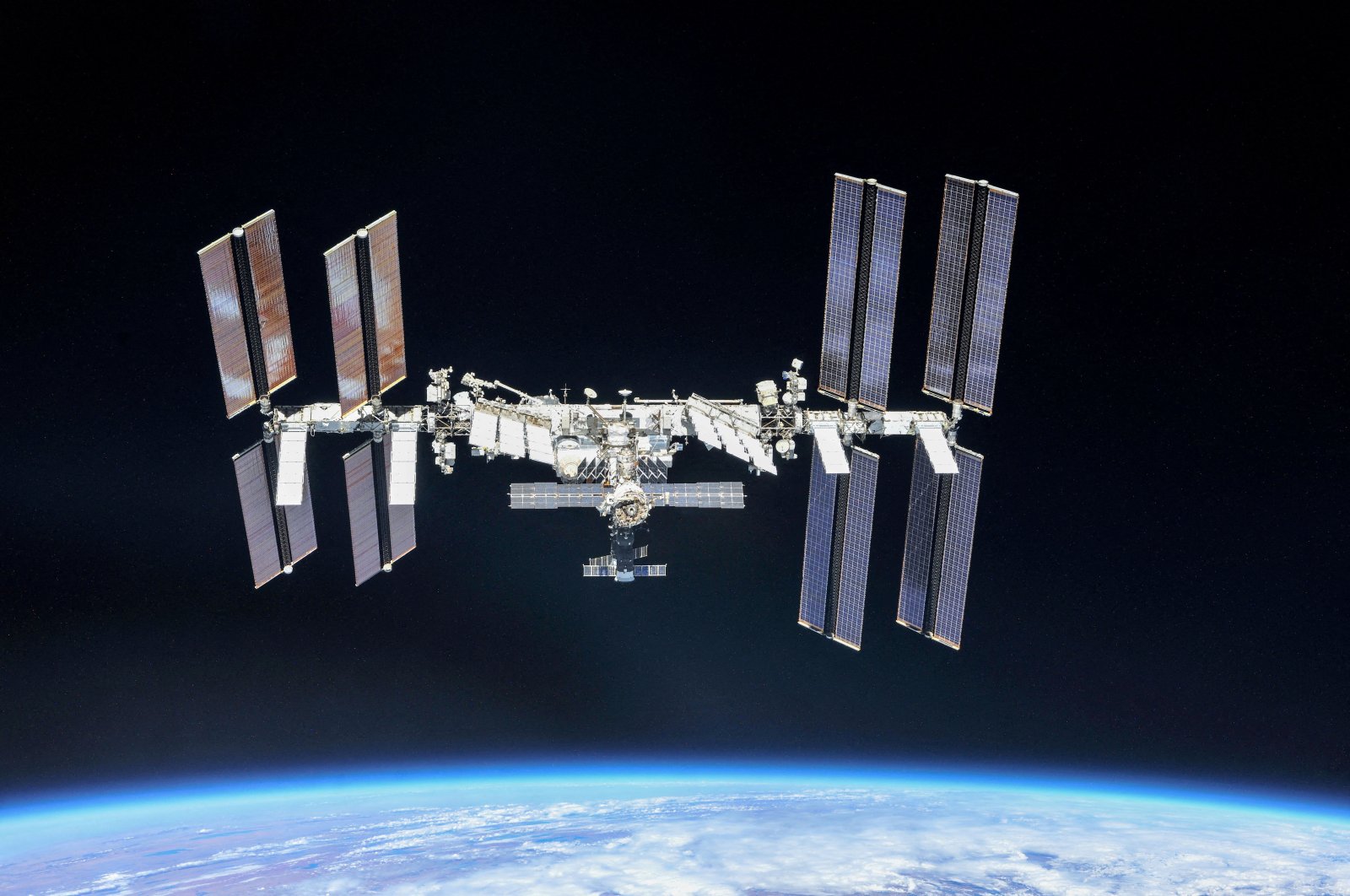 Kapal barang SpaceX tiba di ISS dengan lebih dari 2 ton perbekalan