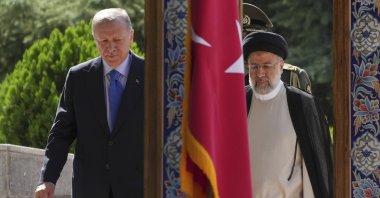 President Recep Tayyip Erdoğan is welcomed by his Iranian counterpart Ebrahim Raisi during a welcoming ceremony at the Saadabad Palace, in Tehran, Iran, Tuesday, July 19, 2022. (AP Photo/Vahid Salemi)
