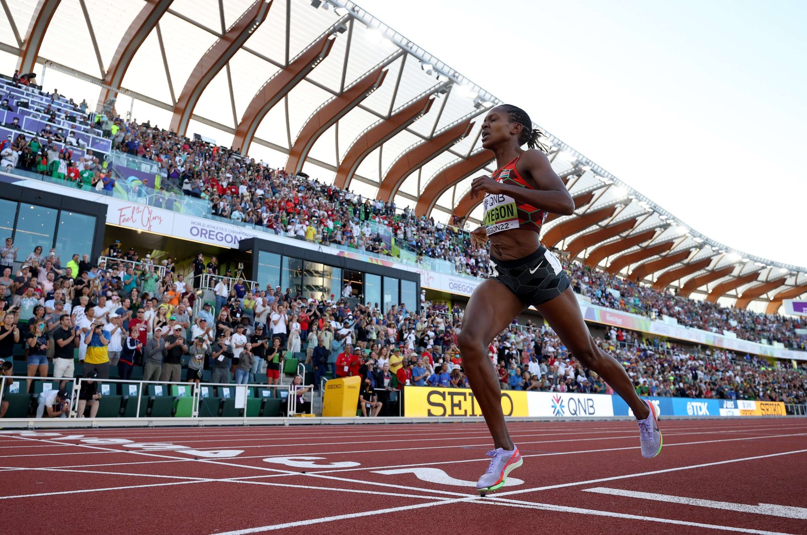 Kenya&#039;s Faith Kipyegon competing in the World Athletics women&#039;s 1500m final, Eugene, U.S., July 18, 2022. (AFP)