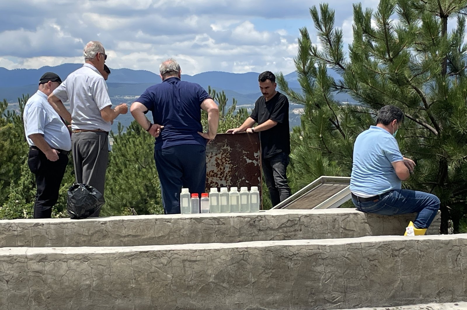 10 dalam perawatan intensif setelah keracunan massal di desa Turki