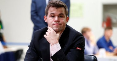 Norway&#039;s Magnus Carlsen plays at the 2018 World Rapid and Blitz Chess Championships, St. Petersburg, Russia, Dec. 26, 2018. (Reuters Photo)