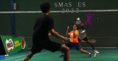 Sri Lankan badminton players practice ahead of the Commonwealth Games, in Colombo, Sri Lanka, July 19, 2022. (AFP PHOTO)