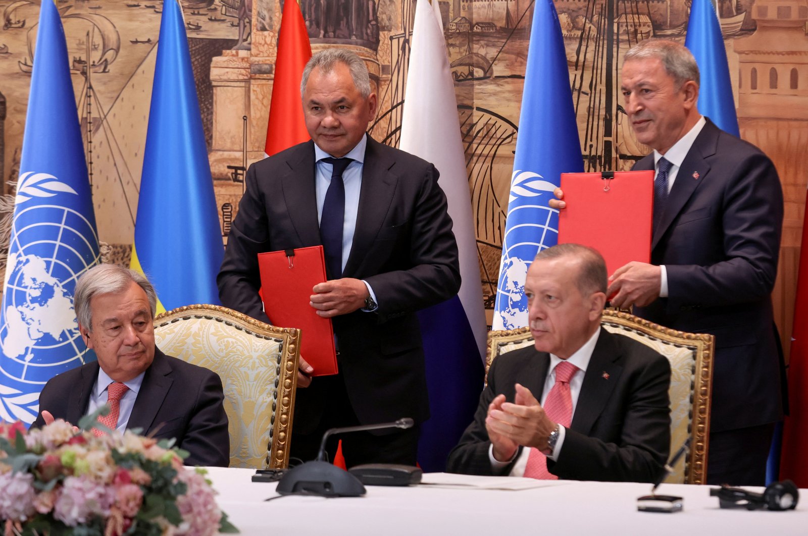 Turki, PBB, Rusia, Ukraina menandatangani kesepakatan koridor gandum di Istanbul