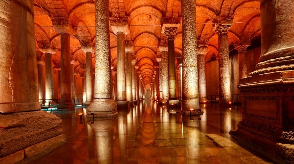 Underground Cistern Istanbul Turkey Basilica Cistern An Underground Underground Cistern Istanbul Turkey Basilica Cistern An Underground