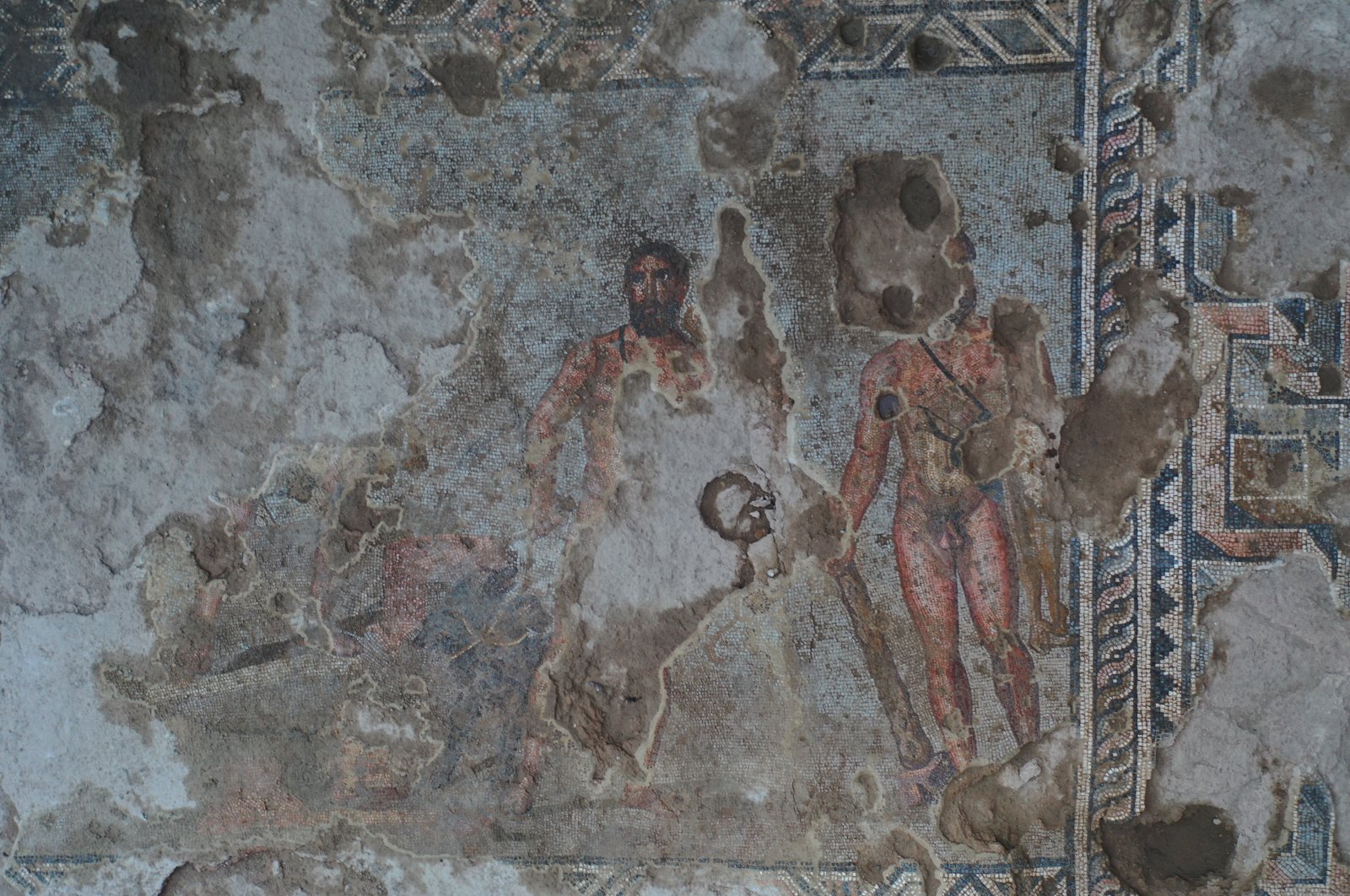 Mosaik Heracles seluas 164 meter persegi ditemukan di Alanya . Turki