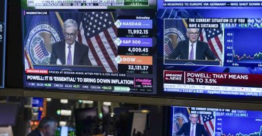 A news conference held by Federal Reserve (Fed) Chair Jerome Powell is displayed at the New York Stock Exchange (NYSE) in New York, U.S., July 27, 2022. (AP Photo)