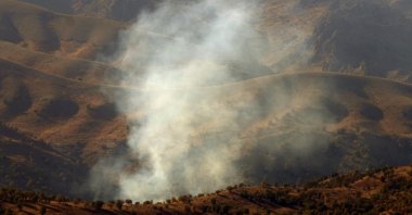 Smoke billows from Mount Cudi, near the Iraqi border in the southeastern province of Şırnak, Turkey, Oct. 30, 2007. (Getty Images)