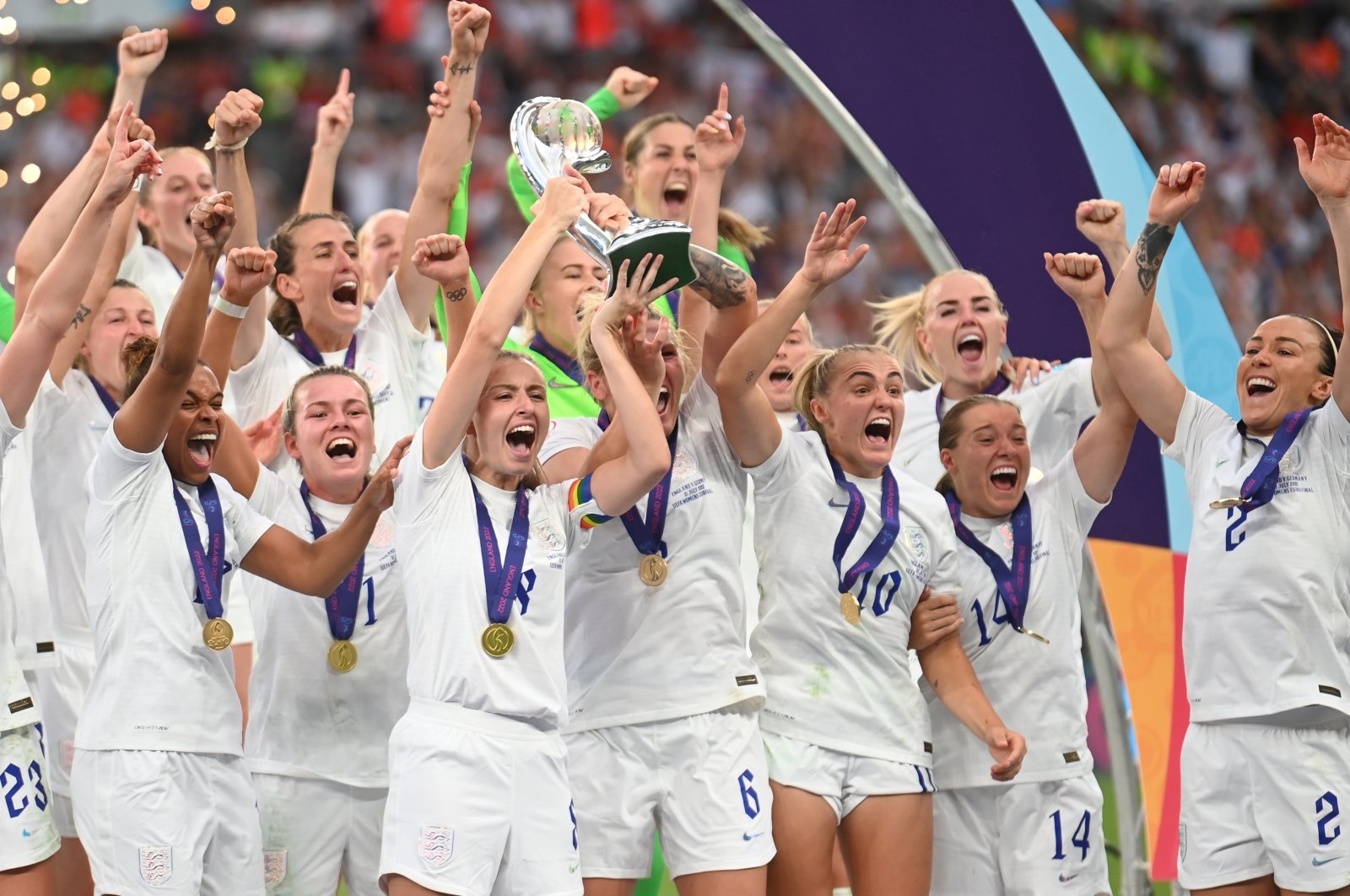 Inggris mengalahkan Jerman untuk memenangkan gelar Euro 2022 wanita bersejarah