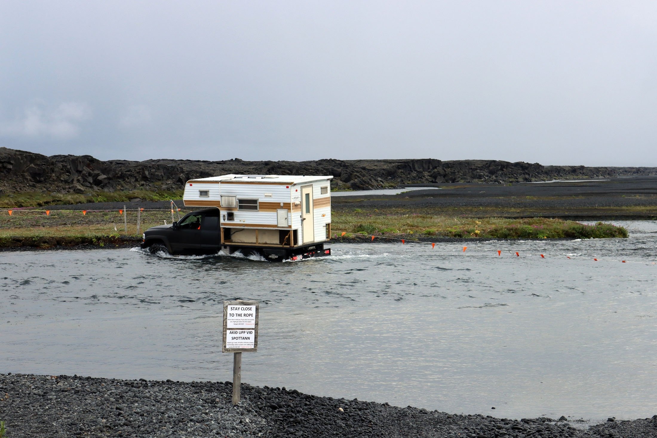 Iceland's so-called F-Roads aren't suitable for standard vehicles. (dpa Photo)