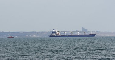 The bulk carrier Razoni starts its way from the port in Odessa, Ukraine, Aug. 1, 2022. (AP photo)