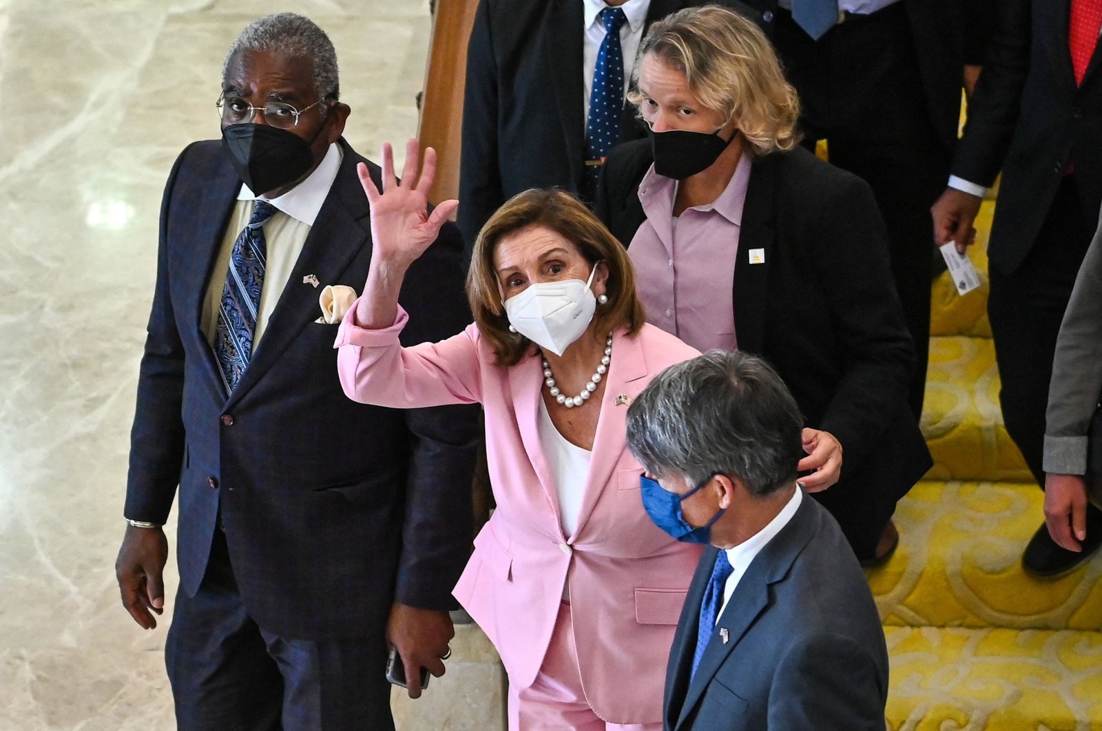U.S. House of Representatives Speaker Nancy Pelosi waves as she leaves Malaysia&#039;s Parliament after a meeting with Malaysian officials in Kuala Lumpur, Malaysia, Aug. 2, 2022. (Malaysia Department of Information via AFP)