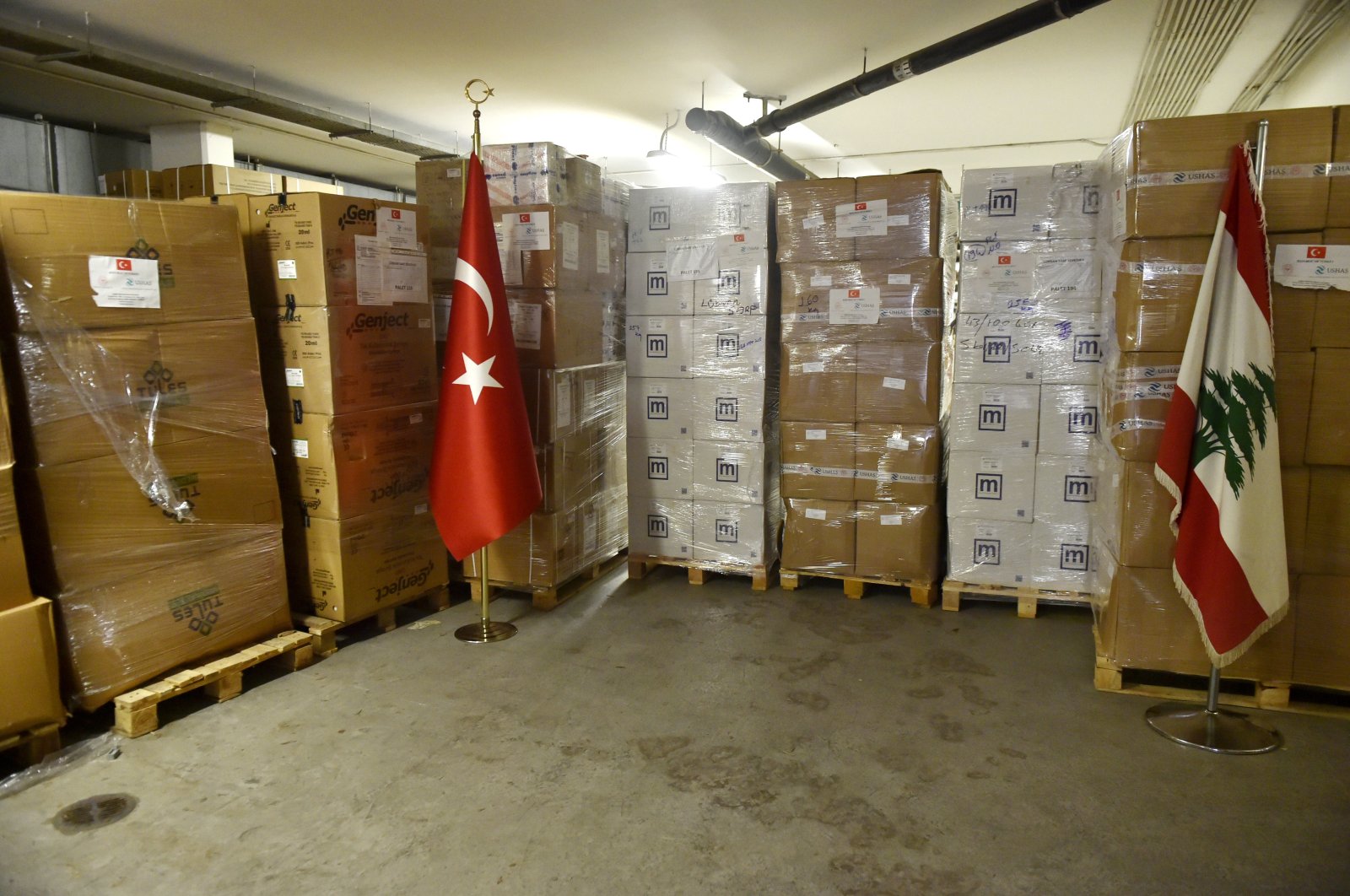 Turki sumbangkan berton-ton peralatan medis, obat-obatan ke Lebanon
