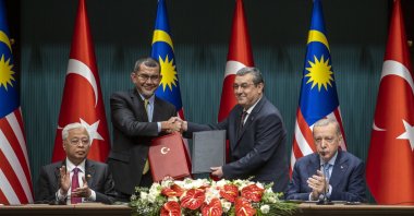 Officials hold cooperation agreements signed during President Recep Tayyip Erdoğan (R) and Malaysian Prime Minister Ismail Sabri Yaakob&#039;s meeting in the capital Ankara, Turkey, July 7, 2022. (AA Photo)