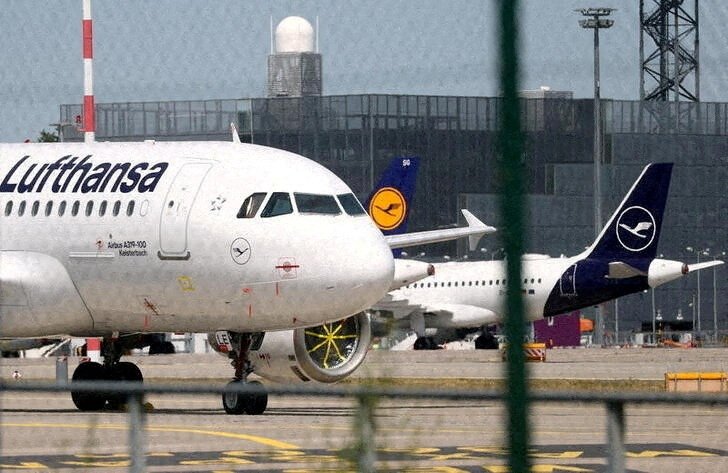 Planes of German air carrier Lufthansa are parked at Frankfurt airport in Frankfurt, Germany, June 2, 2020. (Reuters Photo)