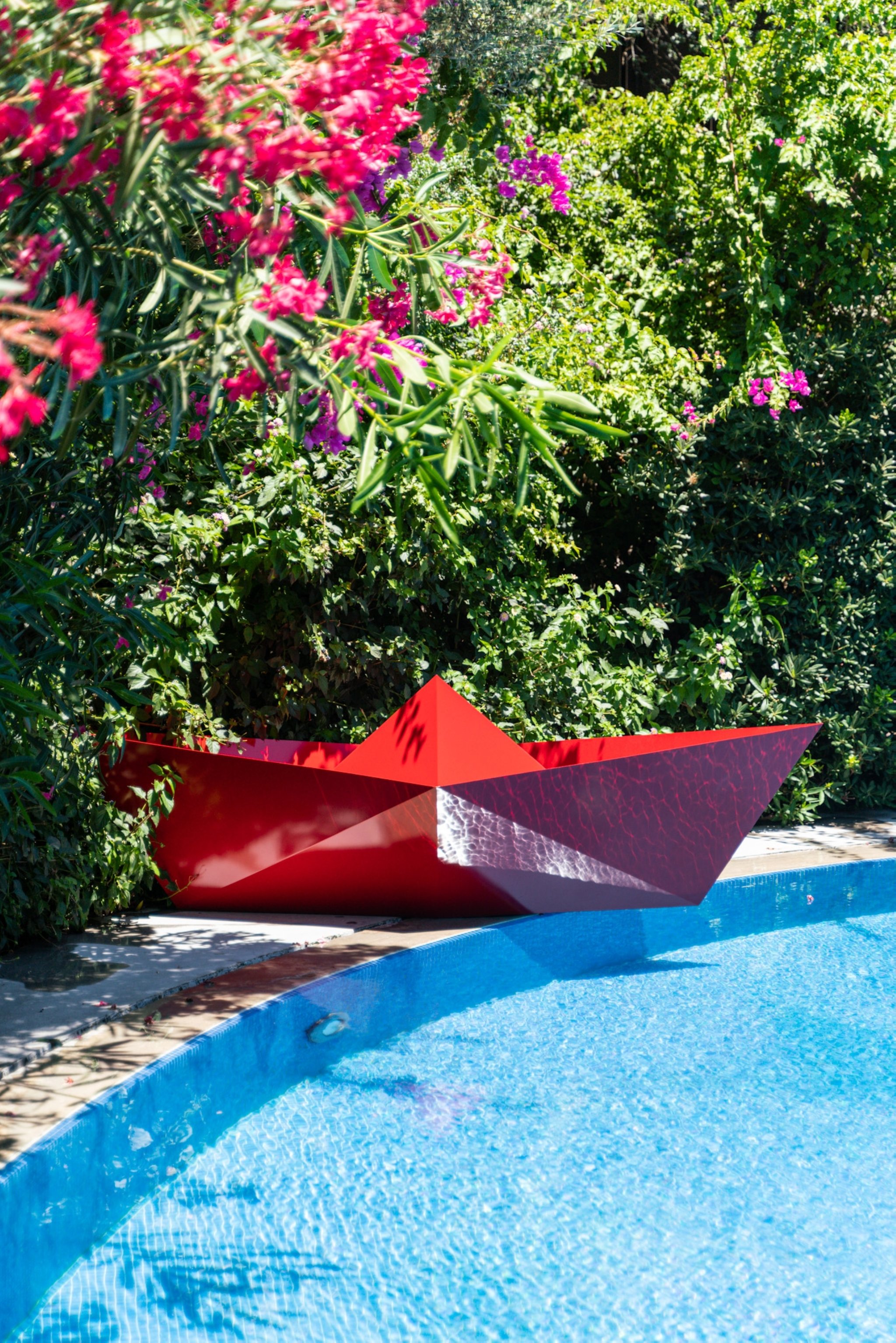 'Paper Boat' by Mehmet Ali Uysal. (Courtesy of ISTANBUL’74)