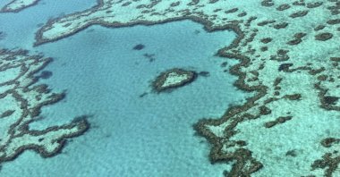 This file shows an aerial view of the Great Barrier Reef off the coast of the Whitsunday Islands, along the central coast of Queensland, Australia, Nov. 20, 2014. (Reutes Photo)