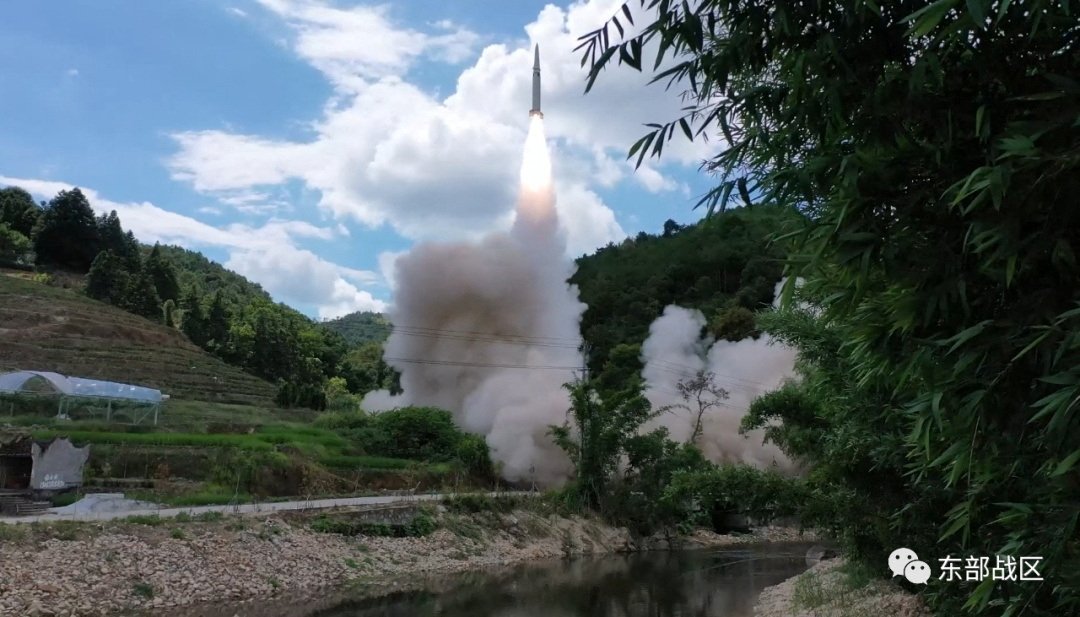 The Rocket Force under the Eastern Theater Command of China&#039;s People&#039;s Liberation Army (PLA) conducts conventional missile tests into the waters off the eastern coast of Taiwan, from an undisclosed location in this handout released on Aug. 4, 2022. (Eastern Theater Command Handout via Reuters)