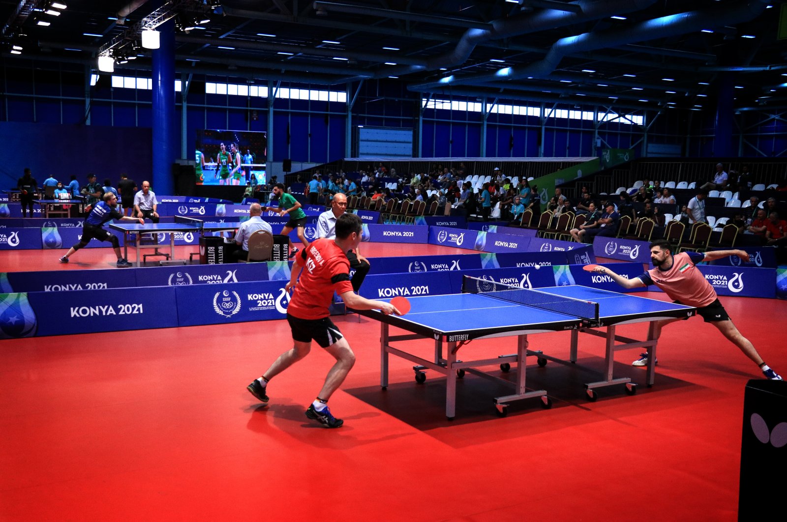 Players compete at table tennis qualification event, in Konya, central Turkey, Aug. 7, 2022. (AA PHOTO) 