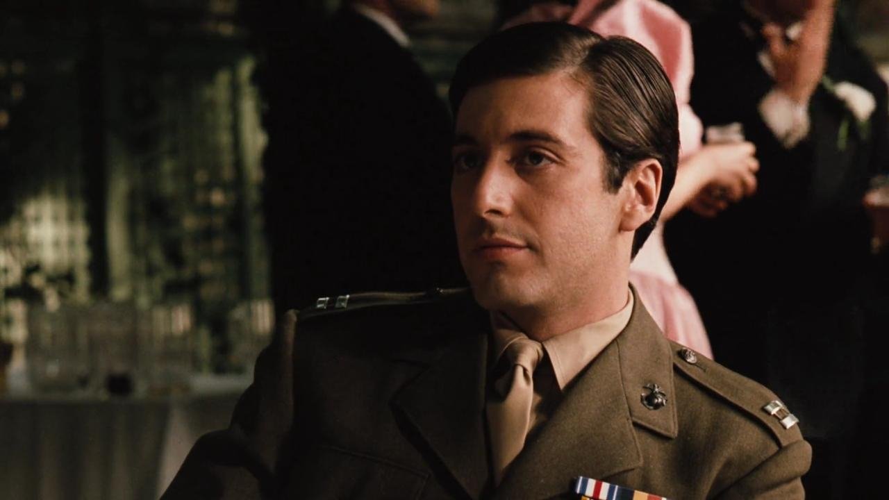 Al Pacino sebagai putra patriark mafia Michael Corleone dalam 'The Godfather.'