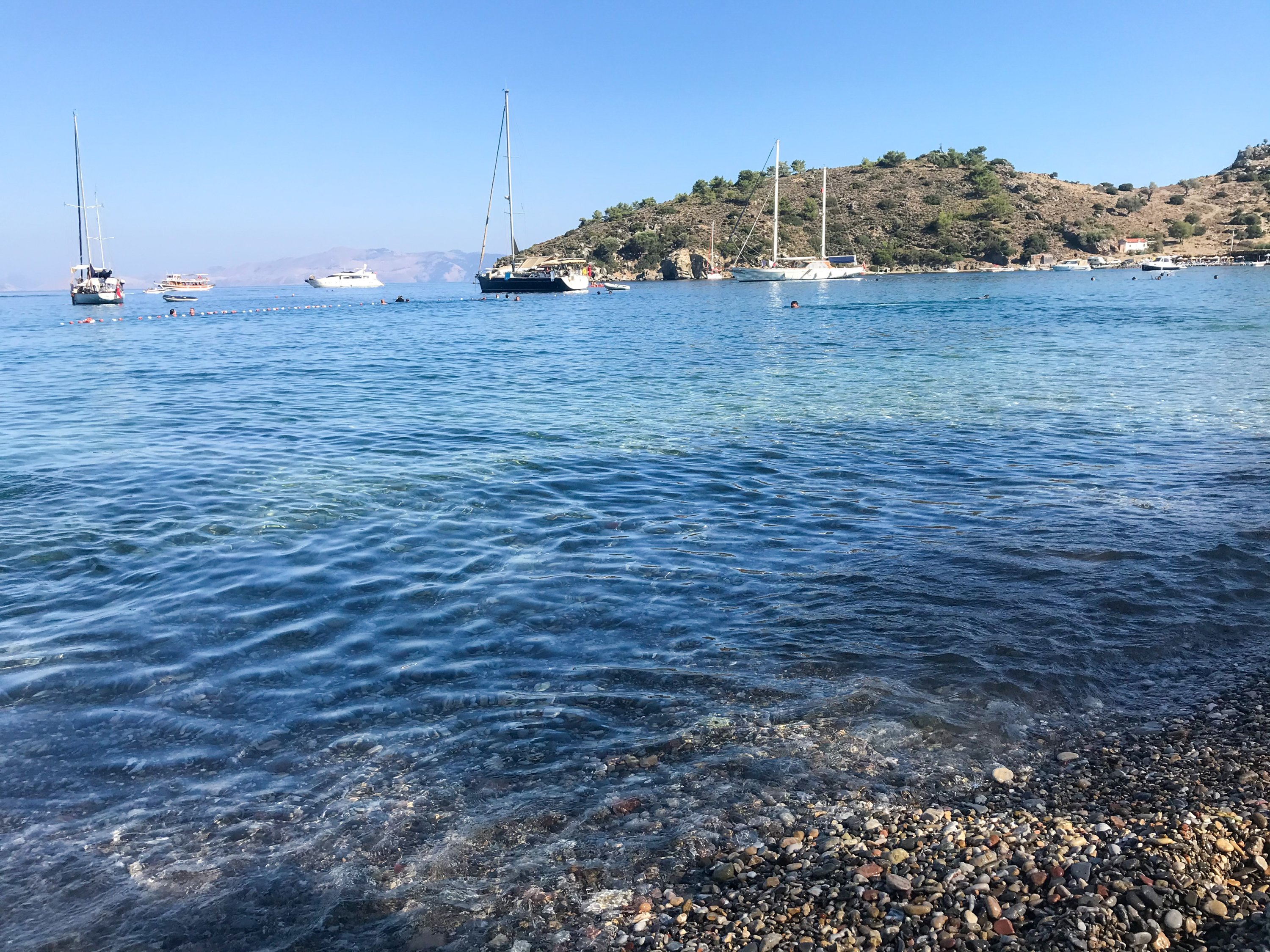 Kargı Cove is one of the coves you can prefer due to its proximity to the city center, its very clear waters and low winds, in Datça, Muğla, southwestern Türkiye. (Photo by Özge Şengelen)