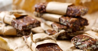 Chocolate oat bars. (Shutterstock Photo)