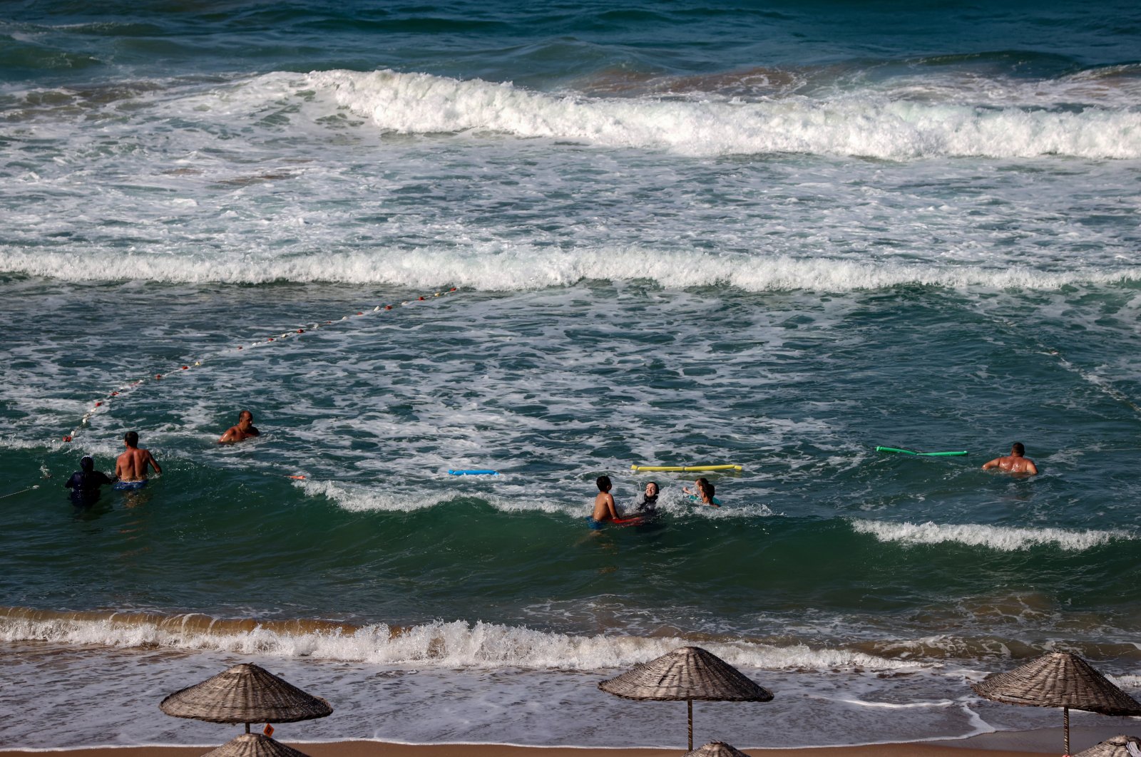 Rip current threatens swimmers on Black Sea shores of Istanbul