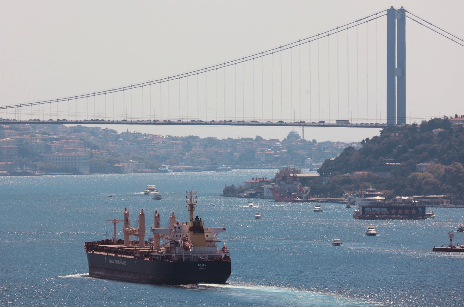 The Maltese-flagged bulk carrier Rojen carrying Ukrainian grain sails through the Bosporus, Istanbul, Türkiye, Aug. 7, 2022. (Reuters Photo)