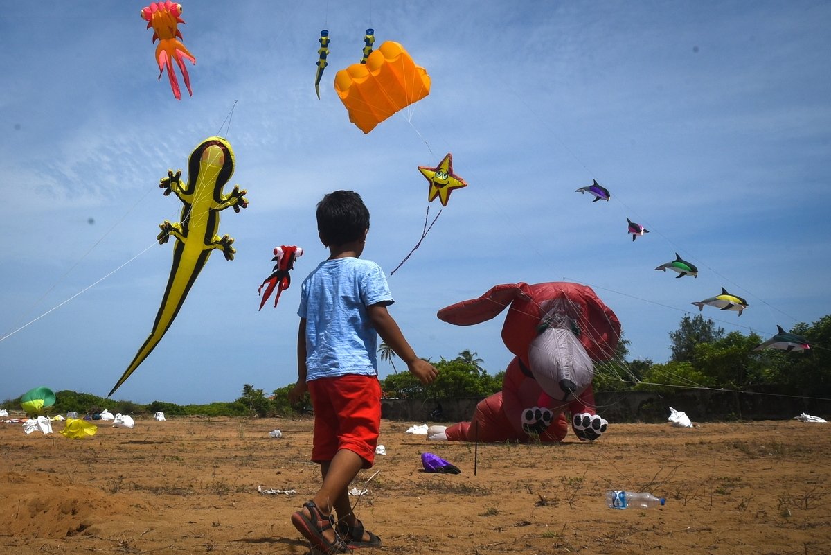 India's colorful Tamil Nadu International Kite Festival kicks off