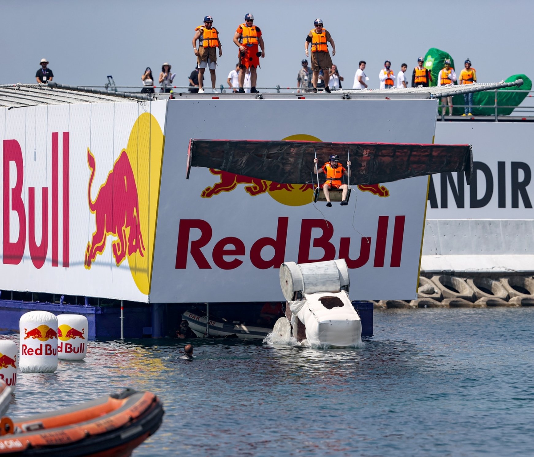 Inaugural Flugtag in Brazil gives locals wings