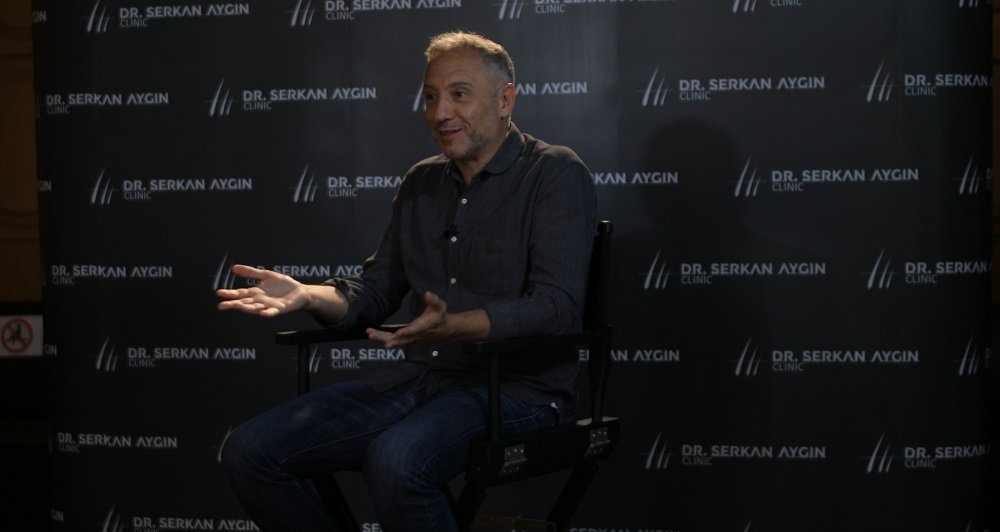 El director español Nacho G Villa durante una entrevista sobre la película 