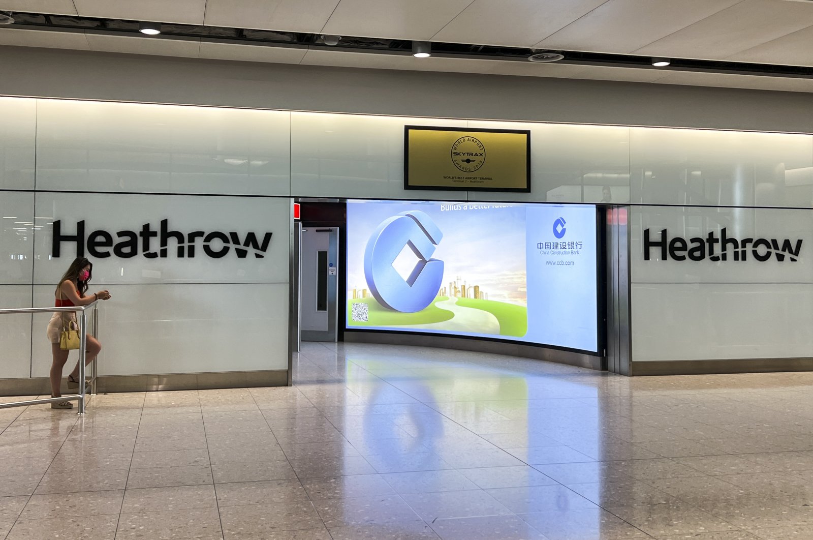 Bandara Heathrow London mempertahankan batas penumpang 100 ribu hingga Oktober.