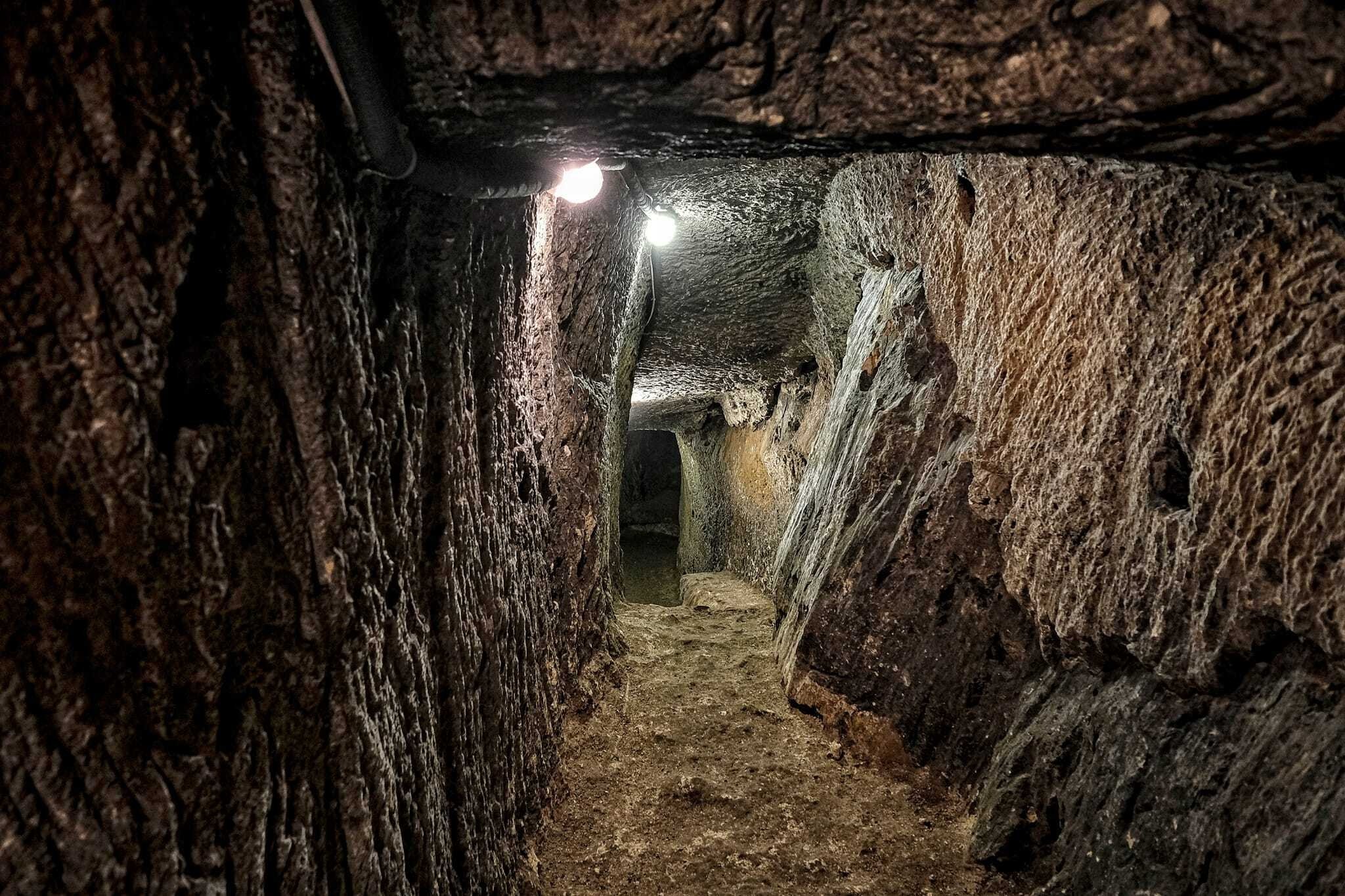 Terowongan dan gua yang luas di Kastil Gaziantep telah digali setelah dua tahun penggalian, Gaziantep, tenggara Türkiye, 17 Agustus 2022. (Foto oleh Uğur Yıldırım)