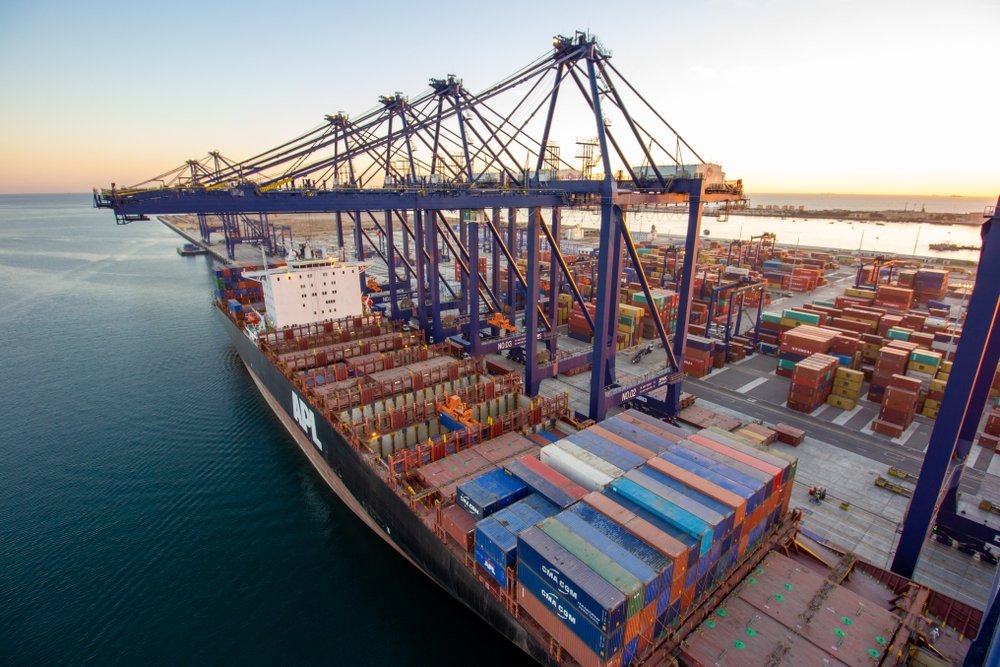 A container ship docks at a container terminal in Karachi, Pakistan, Aug. 28, 2029. (Shutterstock Photo)