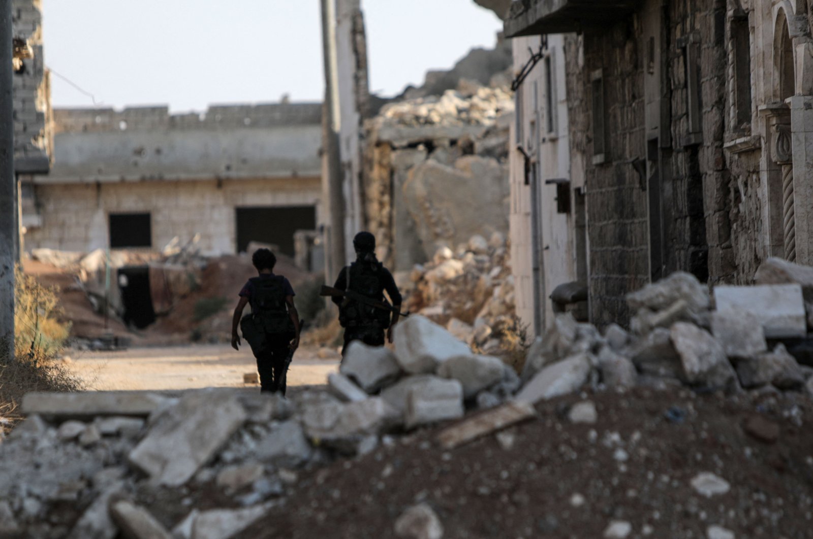 Syrian fighters man a military position in the town of Tadif in the northern Aleppo governorate, facing regime-controlled areas, Syria, Aug. 2, 2022. (AFP Photo)