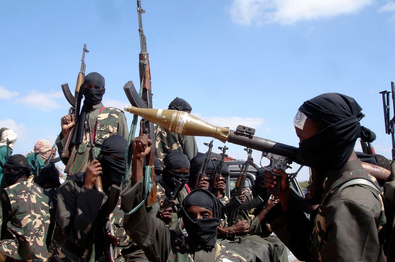 Pria bersenjata Al-Shabab menyerang hotel di ibu kota Somalia: Sumber keamanan