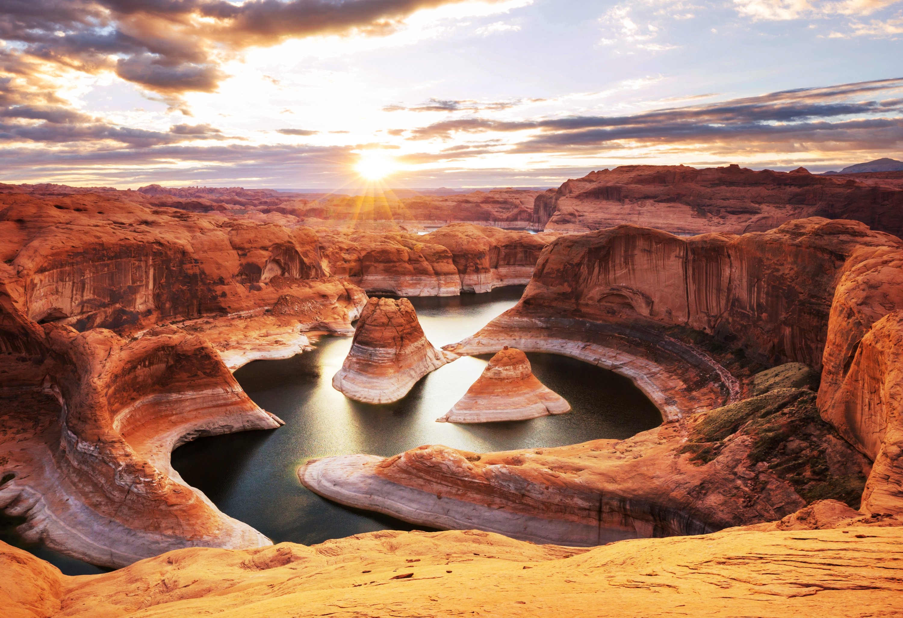 Pemandangan Reflection Canyon di danau Powell, AS (Shutterstock)