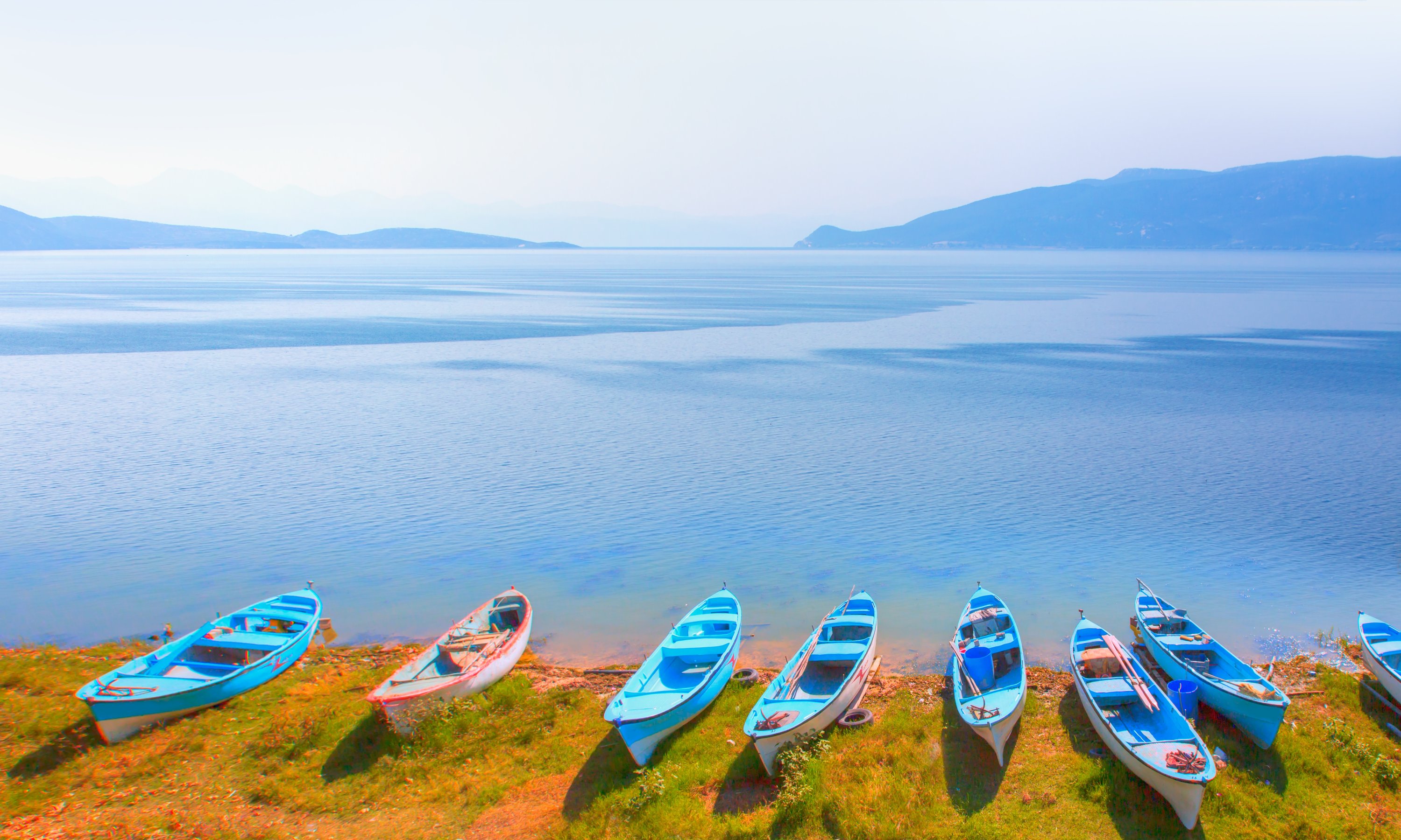 A view from Beyşehir Lake in Konya, Türkiye. (Shutterstock) 