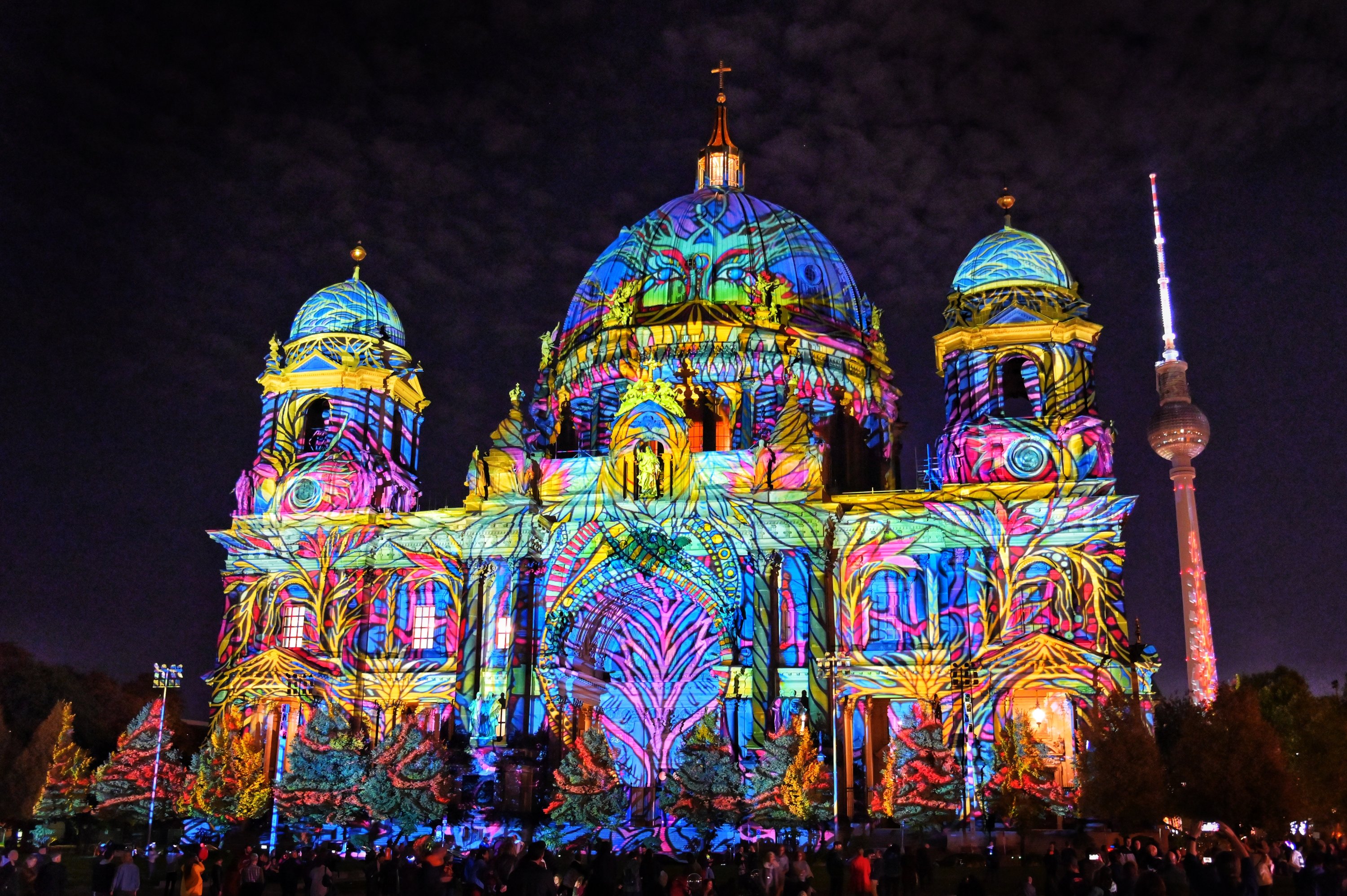 Pemandangan dari Katedral Berlin selama Festival of Lights.  (Shutterstock) 