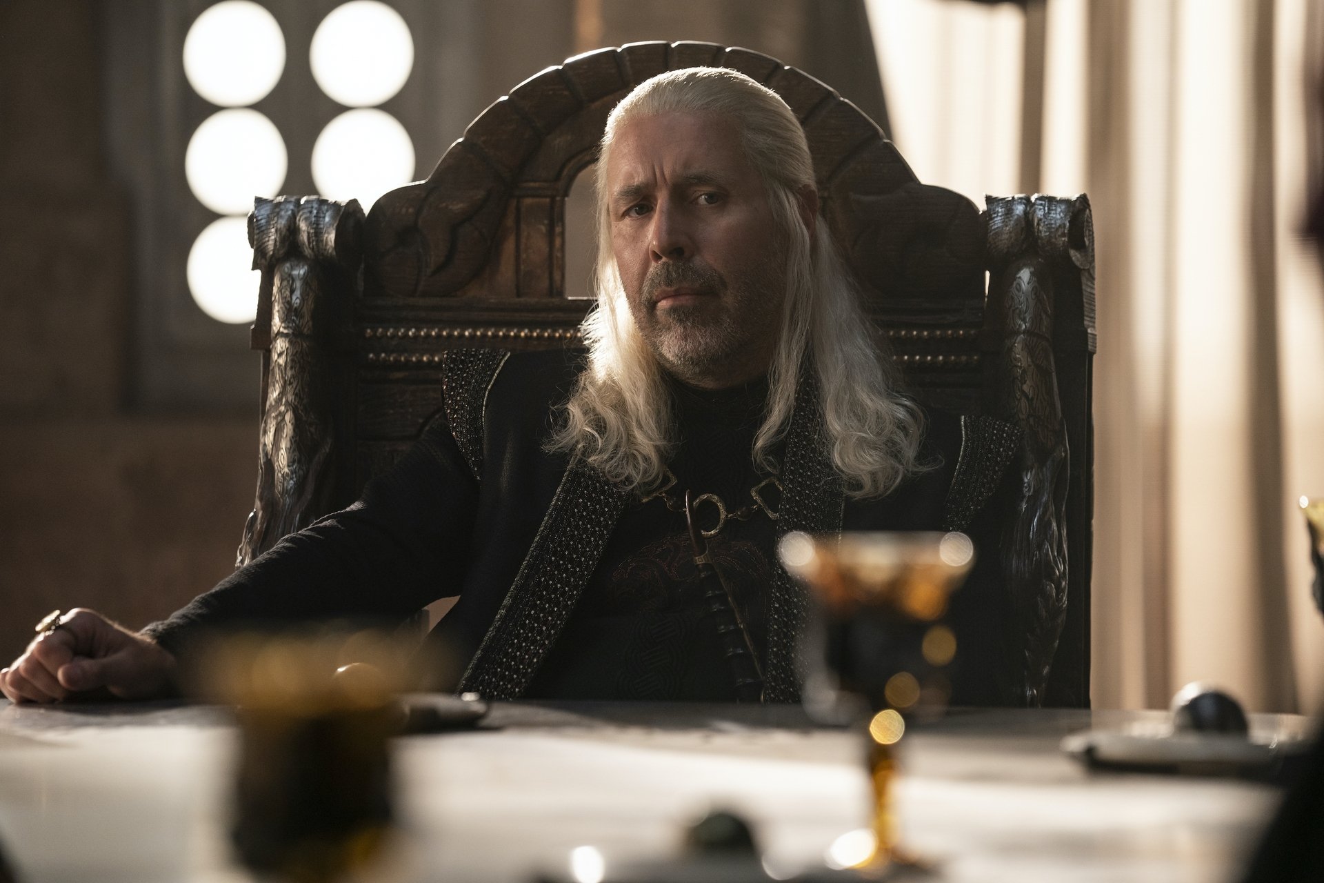 Gambar yang dirilis oleh HBO Max ini menunjukkan Paddy Considine sebagai Raja Viserys Targaryen dalam sebuah adegan dari 