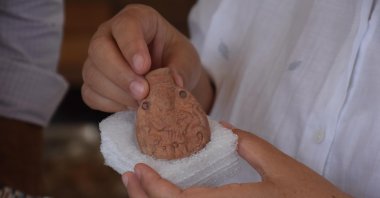 A view of the ampulla found in Pergamon, Izmir, western Türkiye, Aug. 23, 2022. (DHA)