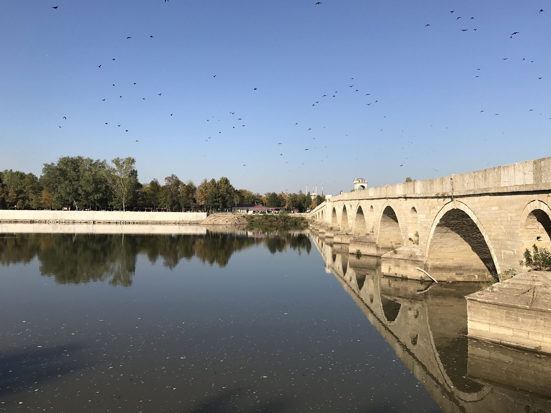 Jembatan Meri adalah tempat yang indah dan salah satu simbol Edirne.  (Foto oleh zge engelen)