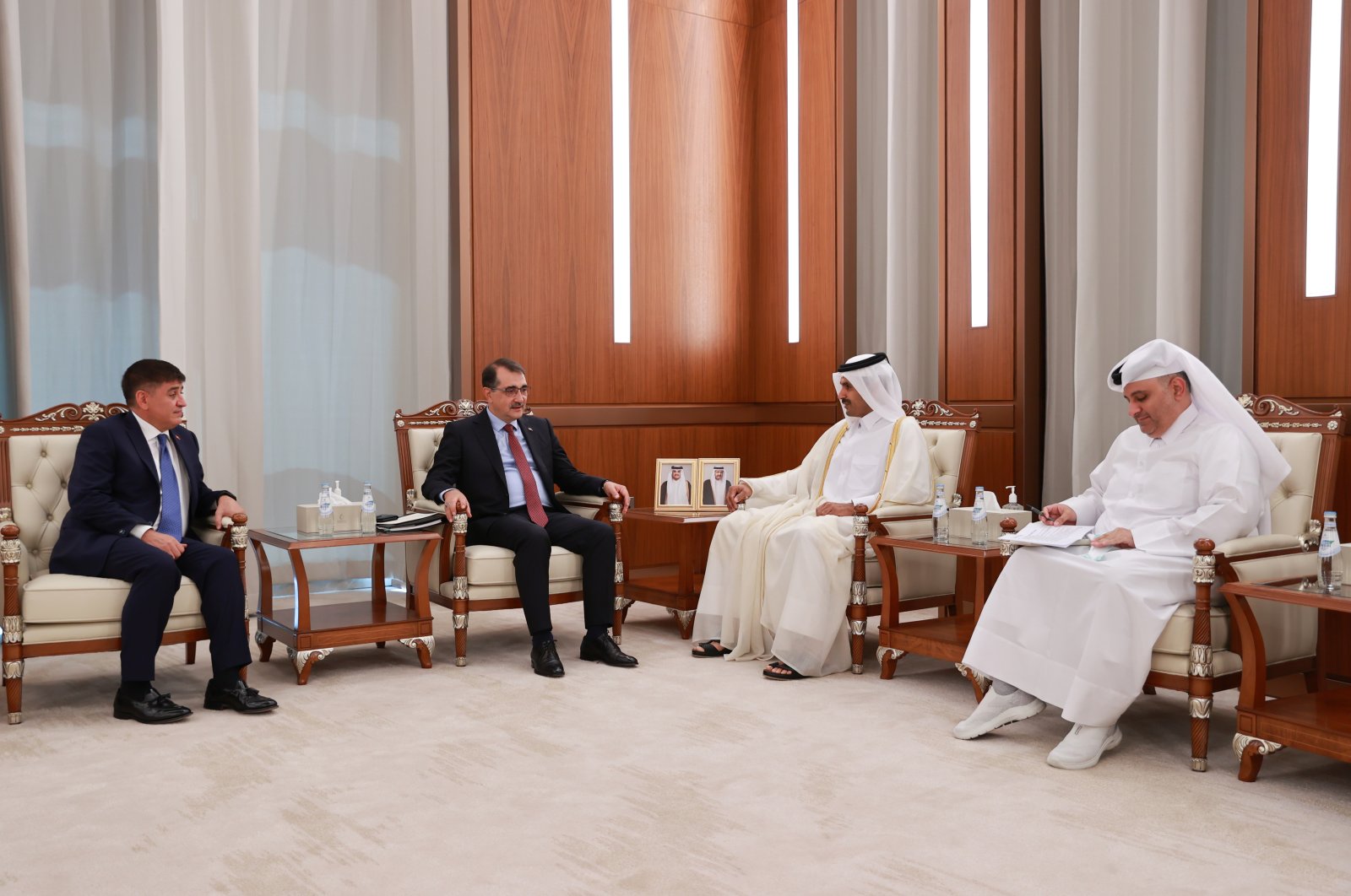 Energy and Natural Resources Minister Fatih Dönmez (2nd L) meets with Qatar’s Minister of State for Energy Affairs Saad Al-Kaabi (2nd R) in Doha, Qatar, Aug. 24, 2022. (AA Photo)